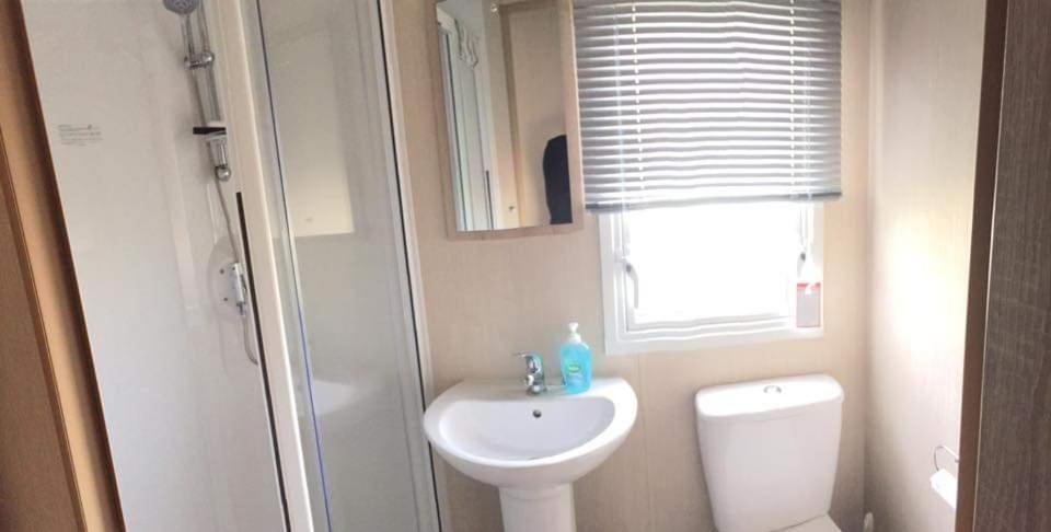 6 Berth Park Dean Saltfleet Barneys Den Hotel Exterior photo